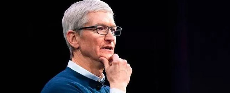 Yatırımcılardan Apple CEO'suna 'ikramiye' isyanı