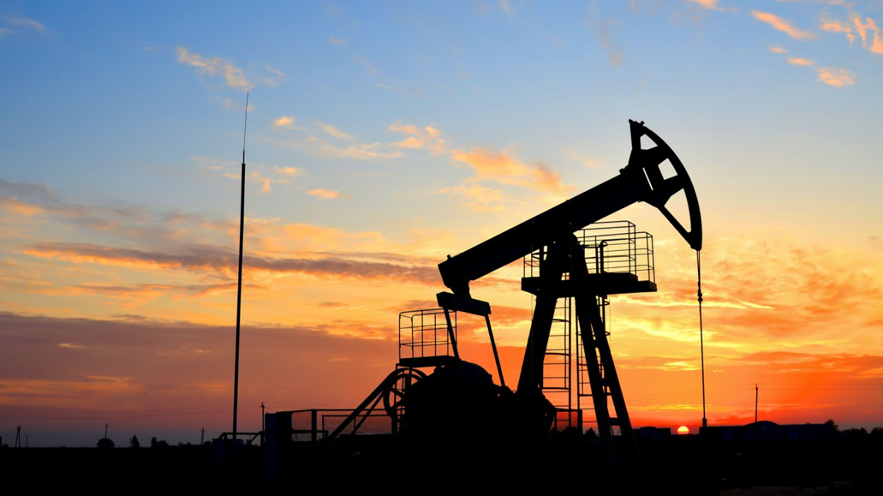ABD'nin ticari ham petrol stoku azaldı