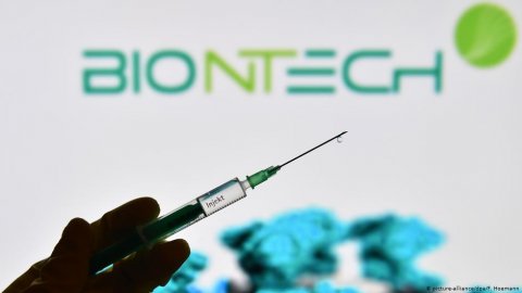 BioNTech'den AB'ye 200 milyon doz ek aşı!