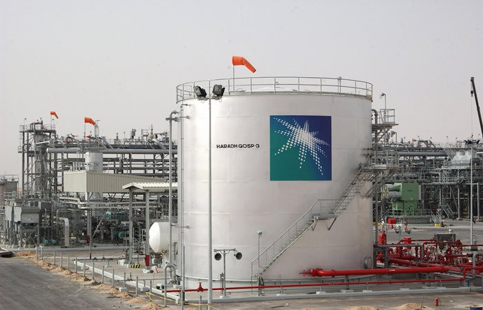 Dev petrol şirketi Aramco'nun hisse satışı için görüşmeler yapılıyor