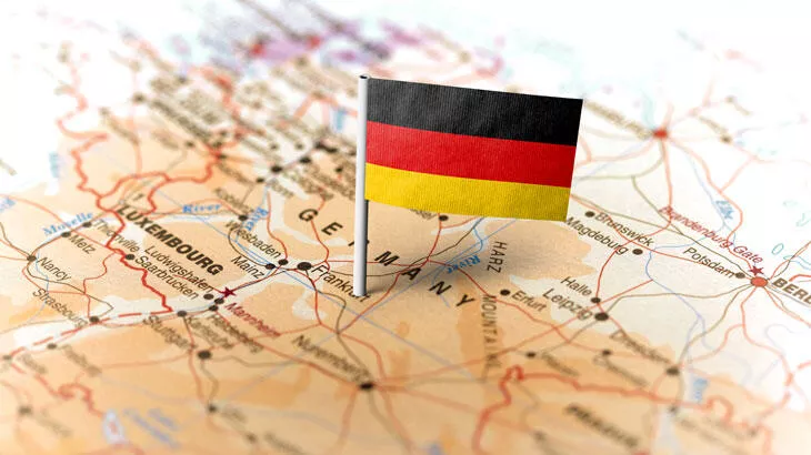 Almanya'da yatırımcı güveni beklentilerin üzerinde geldi