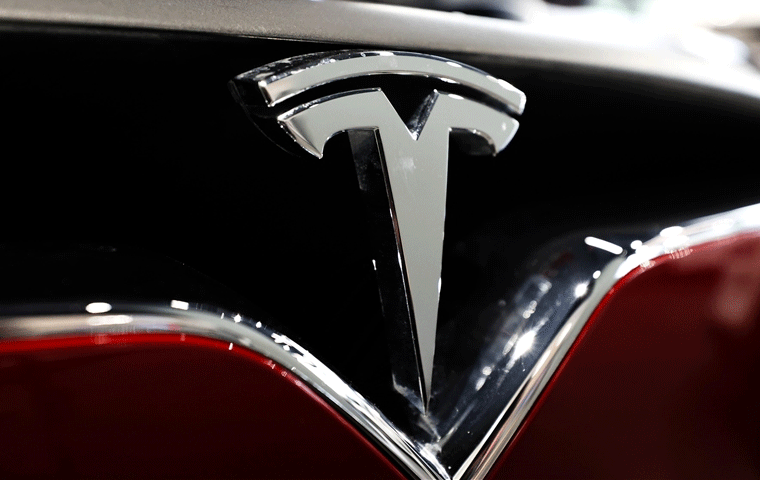 Tesla, Almanya'daki fabrikasında üretimi durdurdu