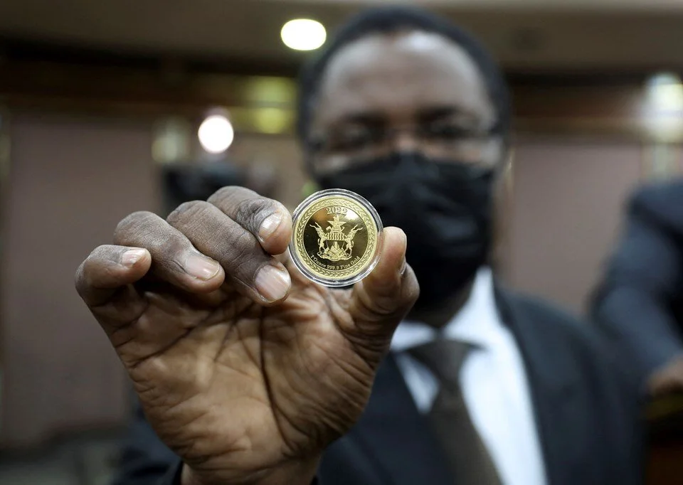 Zimbabve'den dolarla mücadelede 'altın para' adımı