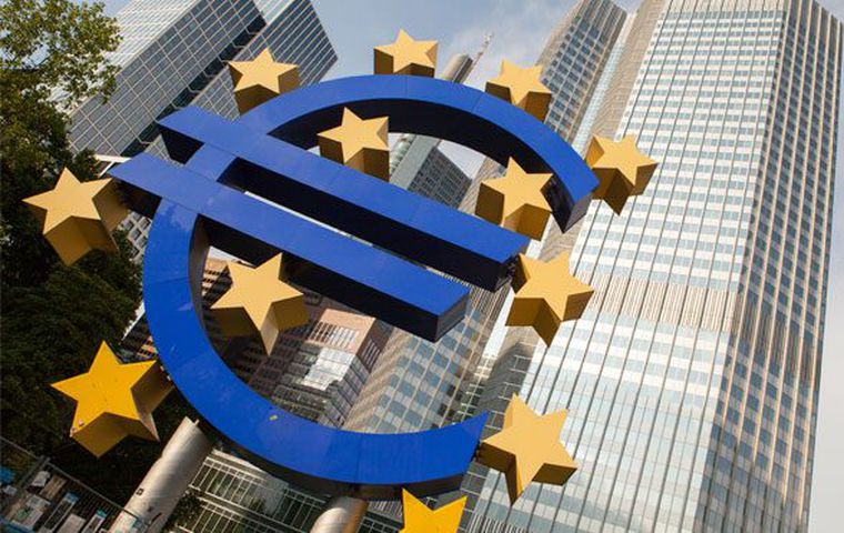 Euro Bölgesi'nde yatırımcı güveni geriledi