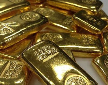 Dolar baskı altında, altın ralli yaptı
