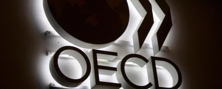 OECD 2021 küresel büyüme tahminini yükseltti