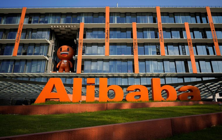 Alibaba’dan sürücüsüz kamyon atağı