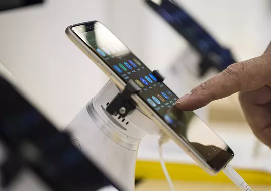 İthal cep telefonuna gümrük zammı iptal