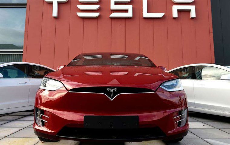 Tesla hisselerinde al-satçılarla opsiyoncuların kapışması