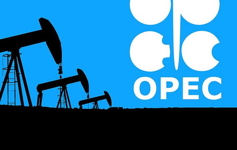 OPEC+ toplantısı öncesinde petrol fiyatları geriledi
