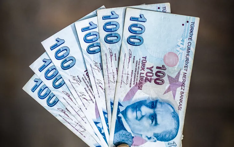 2022 emekli zammı ne kadar? İşte en düşük emekli maaşı