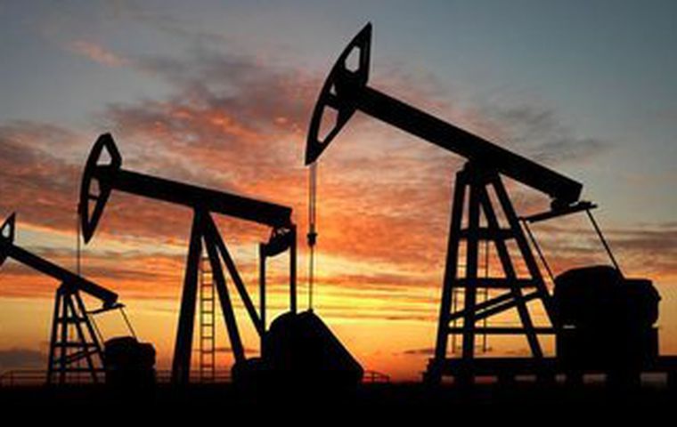 Omicron endişesi petrol fiyatlarını vurdu!