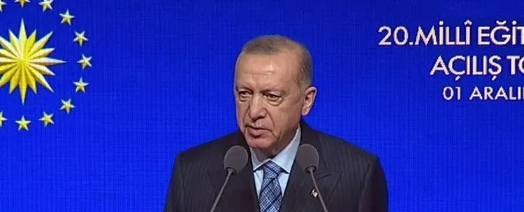 Erdoğan: Kadrolu öğretmen ile sözleşmeli öğretmen ayrımını ortadan kaldırıyoruz