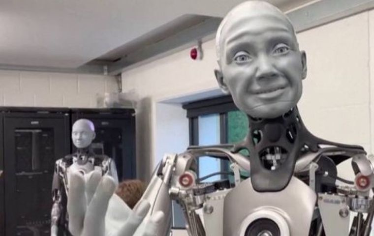 En gelişmiş insansı robot 'Ameca' resmen tanıtıldı