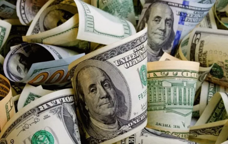 Net UYP açığı 298,3 milyar dolara geriledi