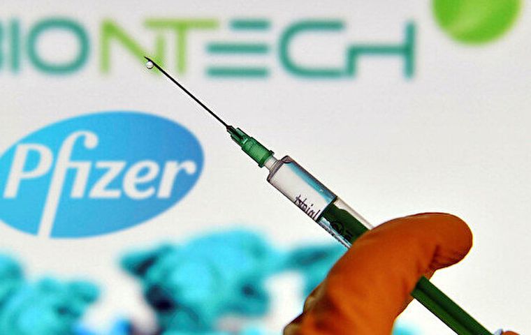 Pfizer-BioNTech, Omicron varyantına karşı aşı için tarih verdi