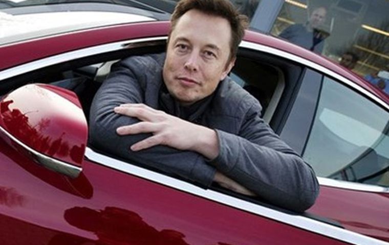 Musk, daha ne kadar Tesla hissesi satacak