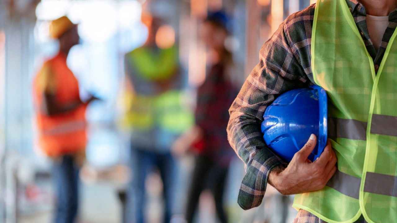 Reel sektör, ne beyaz ne mavi yakalı işçi bulamıyor