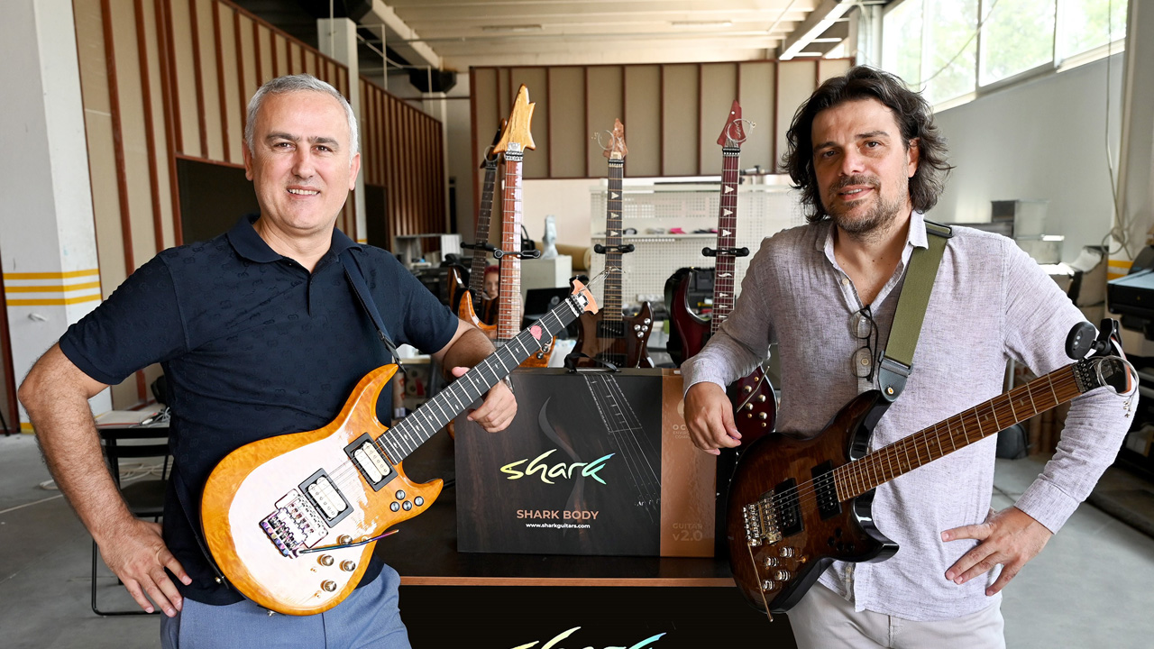 Dünyanın ilk modüler elektro gitarı Antalya’da üretilecek