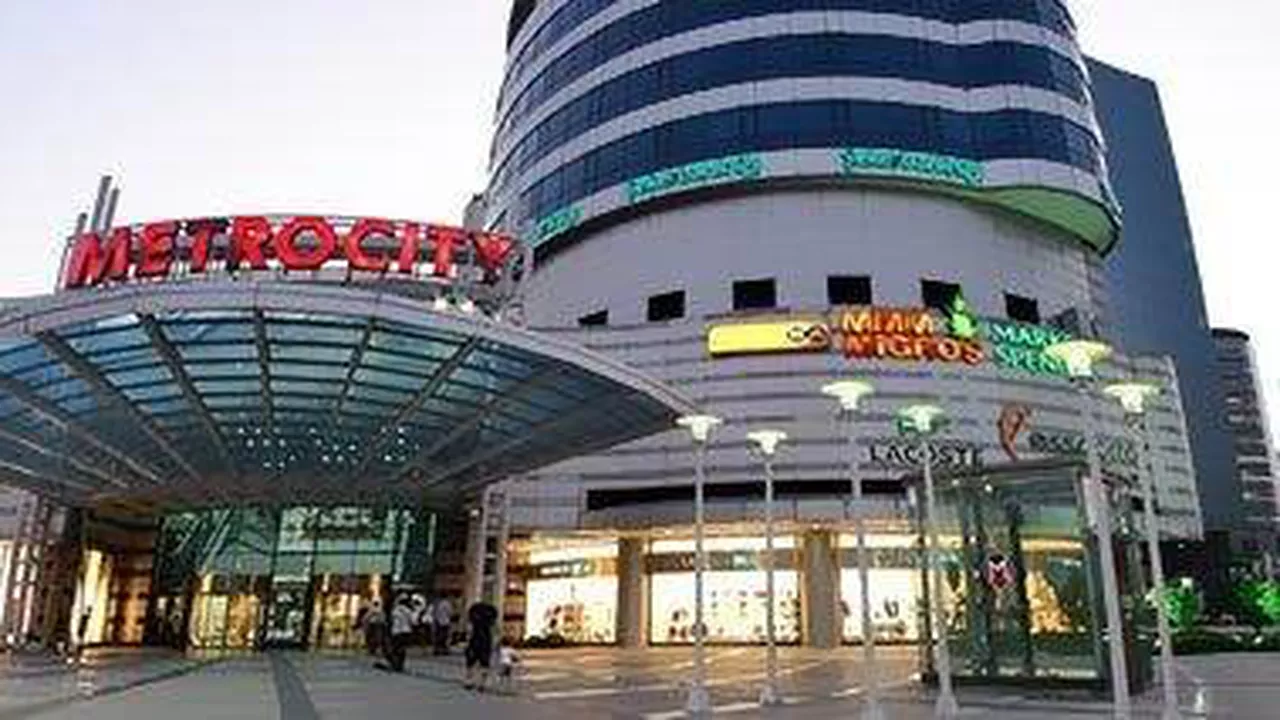 MetroCity, premium outlet oluyor