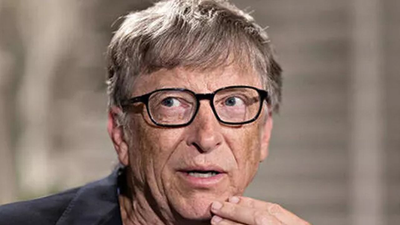 Bill Gates'ten 'çip' suçlamalarına flaş yanıt
