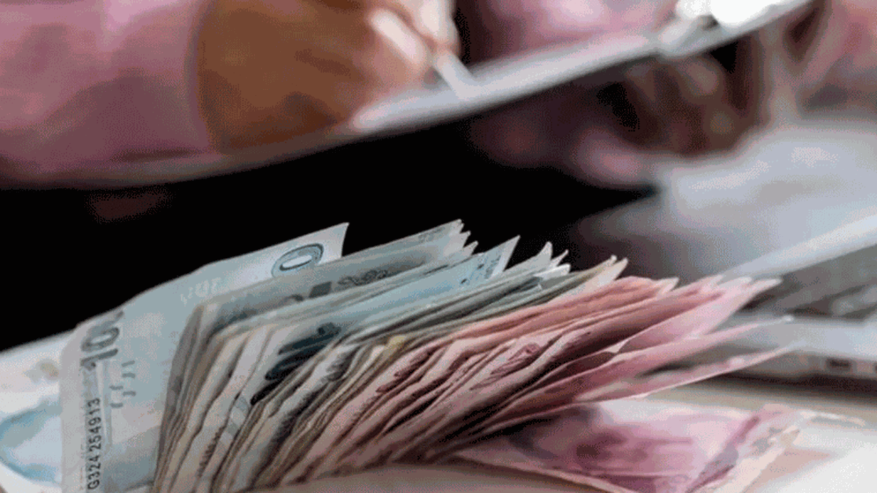 Bankalara 3,2 milyar liralık fazla komisyon cezası