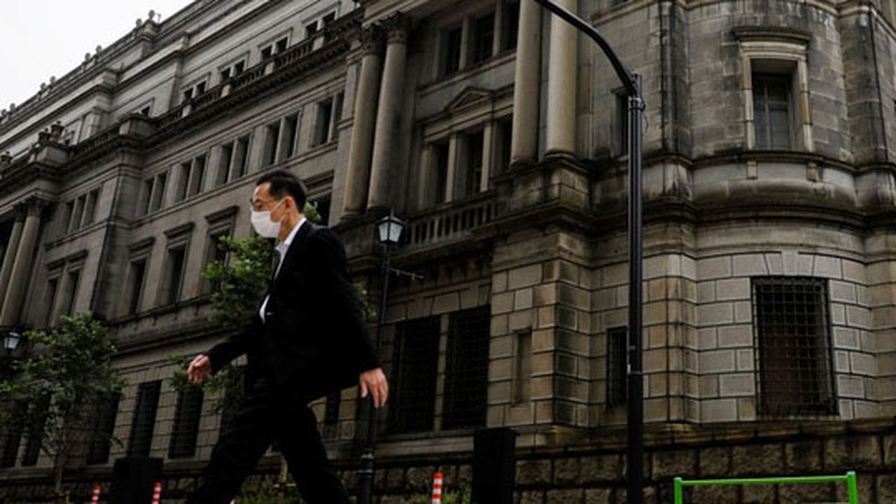 Japonya gevşek para politikasına devam edecek