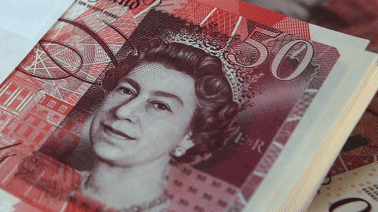 Sterlin, dolar karşısında 37 yılın en düşük seviyesinde