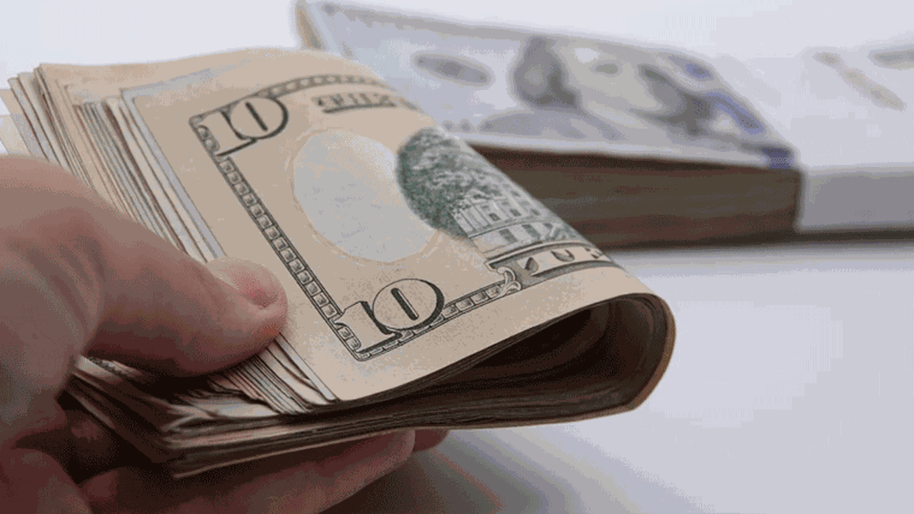 Net UYP, 327,1 milyar dolar açık verdi