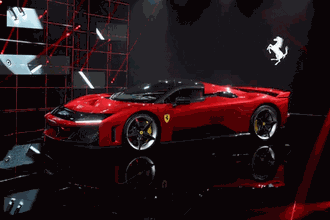 Ferrari yeni süper otomobili F80’i tanıttı