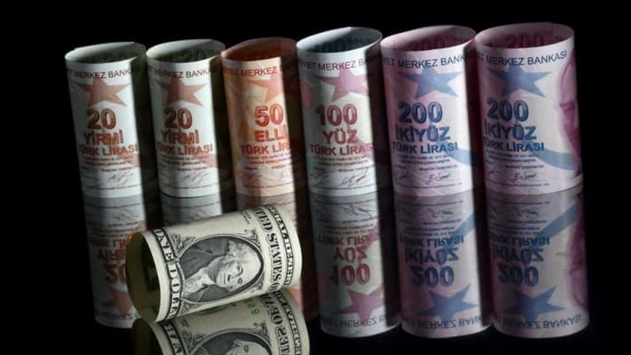 Merkez'in faiz kararı sonrası dolar/TL 24 Liranın üzerinde