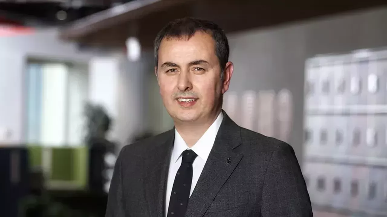 İş Bankası/Hakan Aran, kredi kartı ve krediler için rakam vererek uyardı