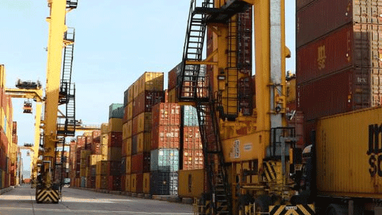 Dış ticaret açığı rekor kırdı