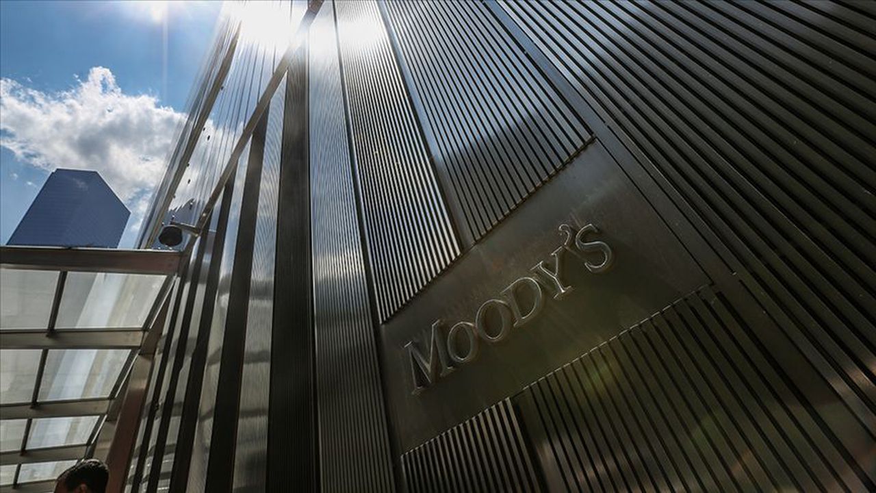 Moody's, Çin'in kredi notu görünümünü revize etti