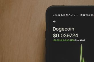Dogecoin uçunca Robinhood çöktü