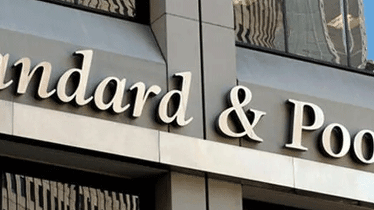 S&P, İngiltere'nin kredi notunu teyit etti