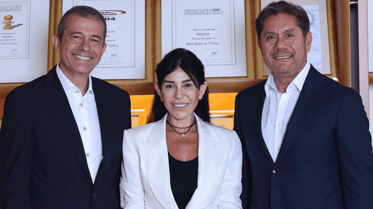 Akbank’ın üst yönetiminde bayrak değişimi