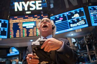 ABD borsa yatırım fonlarına para girişi yeni rekor kırdı