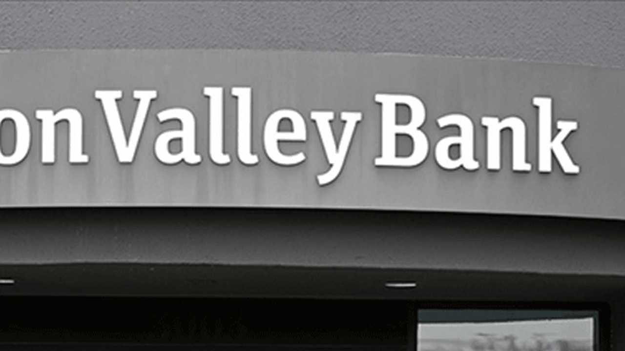 Fed, SVB'nin iflasından banka yönetimini suçladı