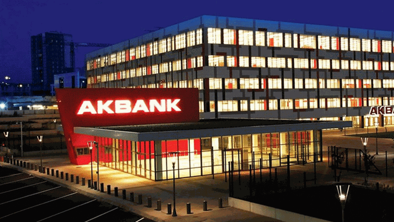 Akbank'ın ilk çeyrek konsolide net kârı 13,2 milyar oldu