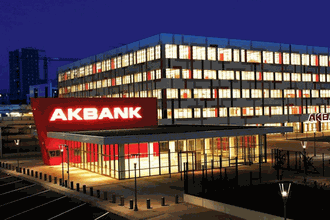 Akbank'ın ilk çeyrek konsolide net kârı 13,2 milyar oldu
