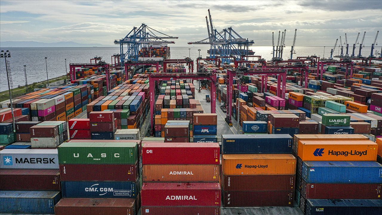 Dış ticaret açığı 2022'de rekor kırdı