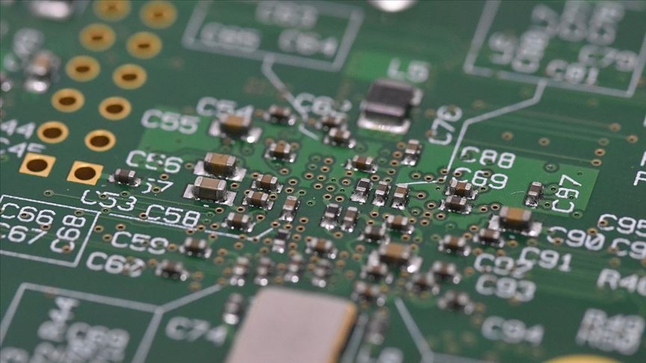 Çinli çip üreticisi SMIC cirosunu artırdı
