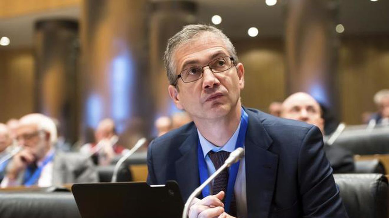 ECB/De Cos: Bilanço küçültülmesinde dikkatli olunmalı