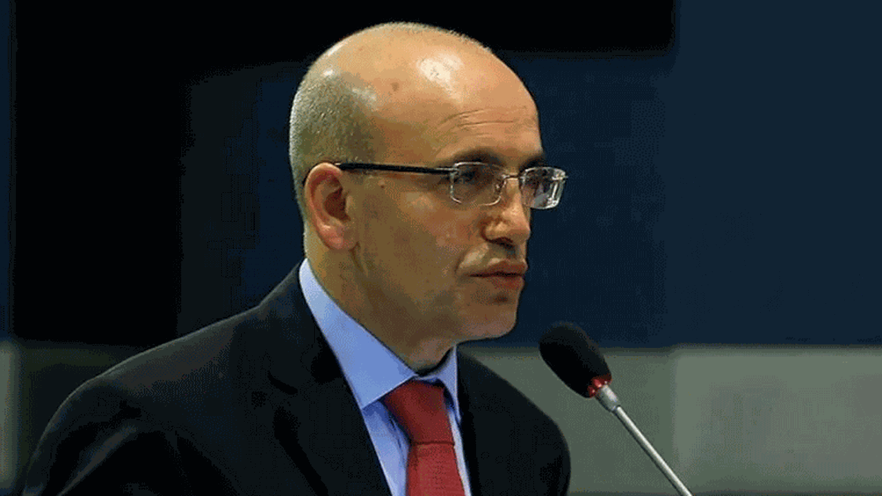 Bakan Şimşek: Yatırımcı ilgisi artmaya ve CDS risk primimiz gerilemeye devam ediyor