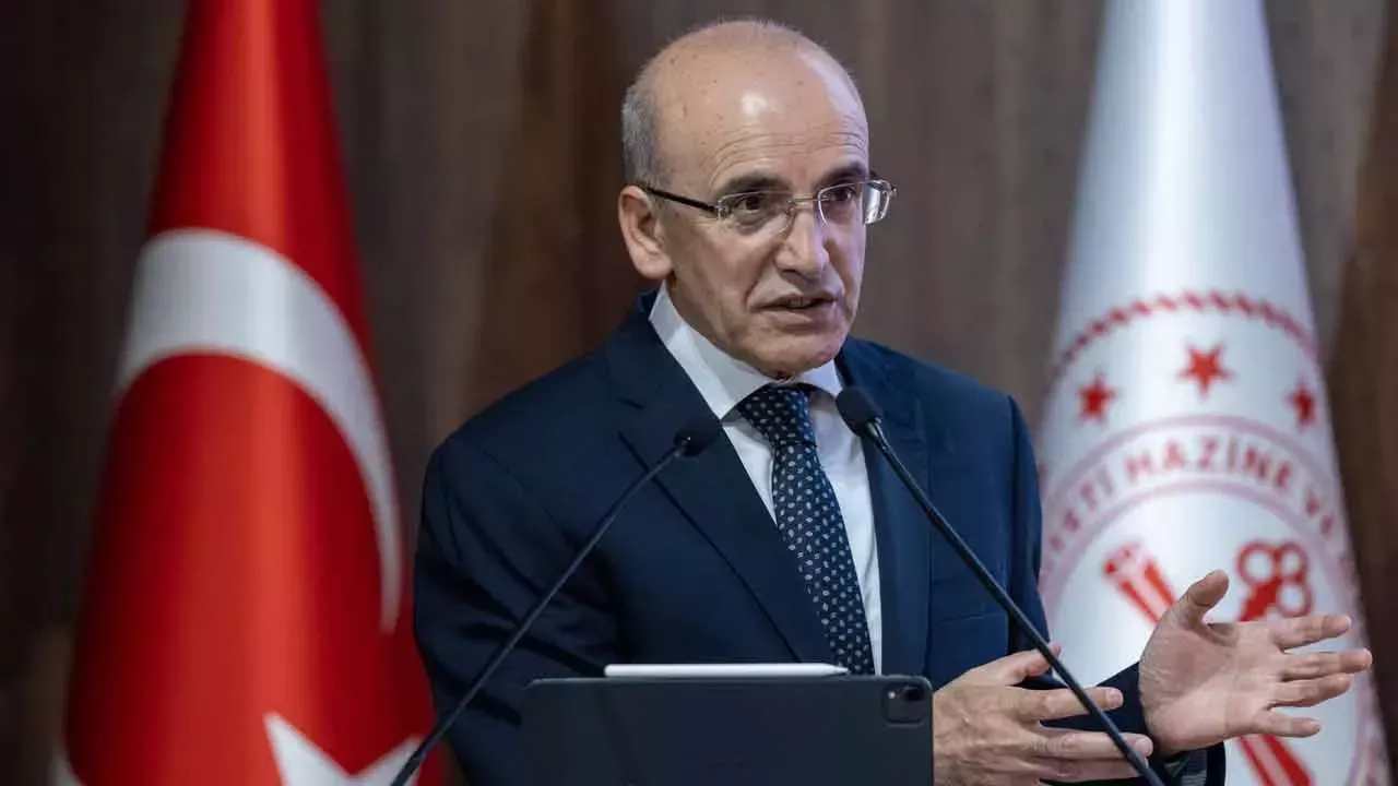 Bakan Şimşek'ten büyüme değerlendirmesi