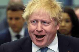 İngiltere Başbakanı Johnson istifa mektubunu yazdı