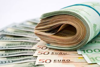 Dolar ve euroda yeni rekor