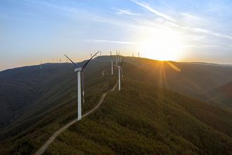 Aydem Yenilenebilir Enerji, son 3 yılın en büyük halka arzına imza attı