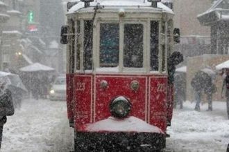 İstanbul'da özel araçlar saat 13.00'e kadar trafiğe çıkamayacak